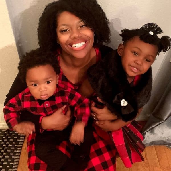 600x600 family photo